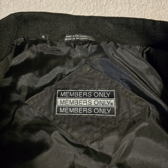 Mens Members Only Jacket. - Picture 6 of 8
